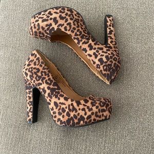 Cheetah print pumps